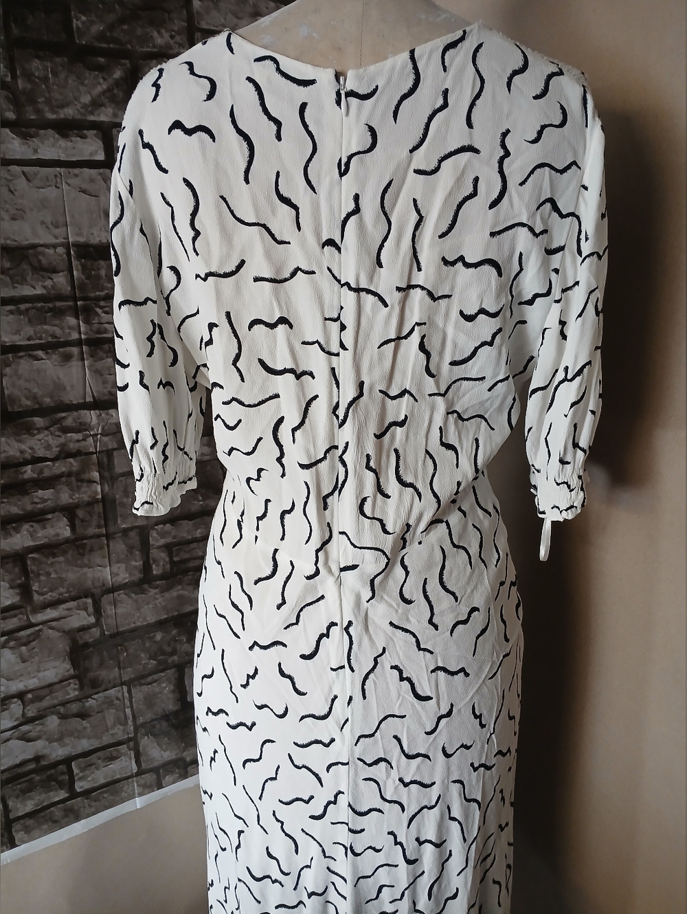 Diane Von Furstenberg White Midi  Dress with Black Abstract Print - Picture 2 of 8